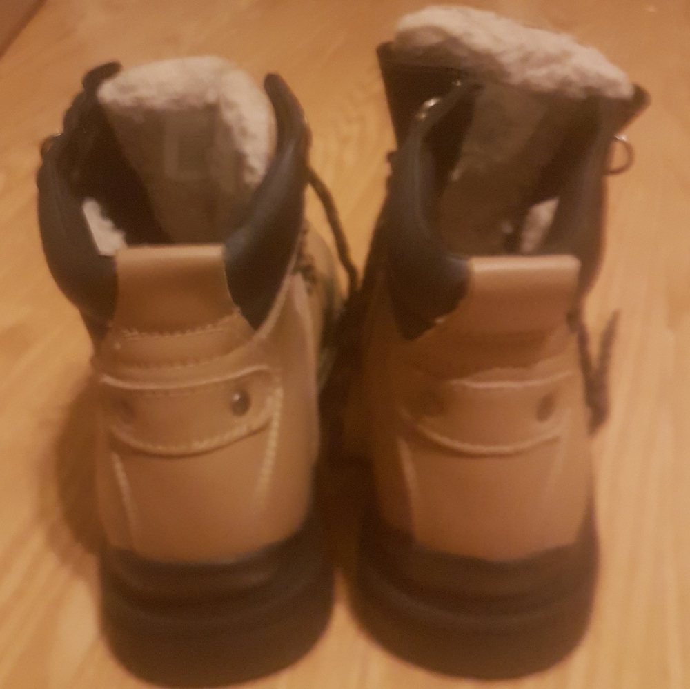 👢 Nevada "Maggie" Brown Leather Ankle-High Hiking Boots - Picture 4 of 8